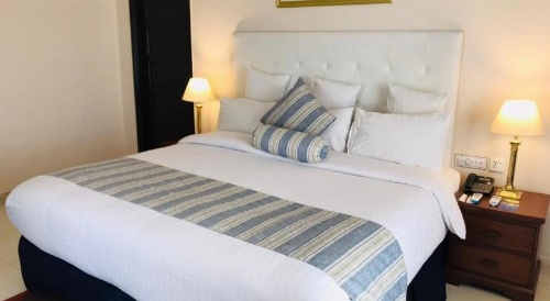 Beach Luxury Hotel image 17
